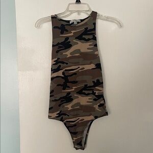 Gaze Camouflage Pattern Top